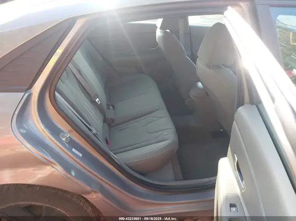 KMHLS4AG5NU334336 2022 HYUNDAI ELANTRA - Image 8