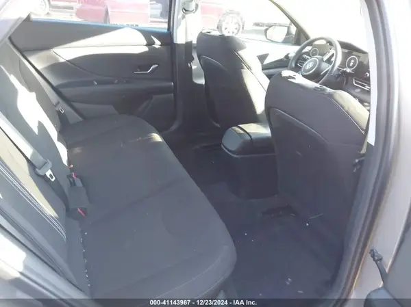KMHLS4AG5NU347541 2022 HYUNDAI ELANTRA - Image 8