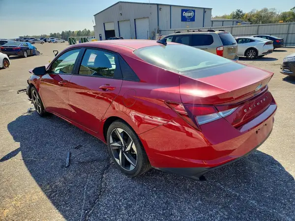 KMHLS4AG5PU386195 2023 HYUNDAI ELANTRA - Image 2