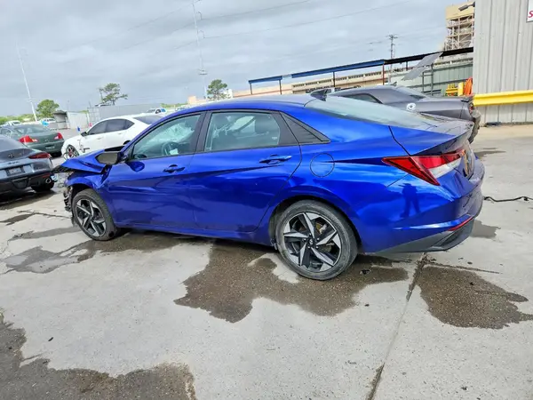 KMHLS4AG5PU398315 2023 HYUNDAI ELANTRA - Image 2