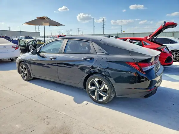 KMHLS4AG5PU416585 2023 HYUNDAI ELANTRA - Image 2