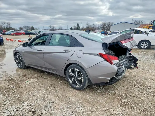 KMHLS4AG5PU418479 2023 HYUNDAI ELANTRA - Image 2