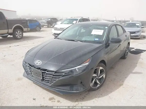KMHLS4AG5PU442068 2023 HYUNDAI ELANTRA - Image 2