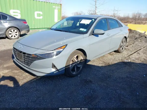 KMHLS4AG5PU445942 2023 HYUNDAI ELANTRA - Image 2