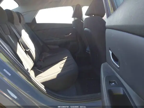 KMHLS4AG5PU445942 2023 HYUNDAI ELANTRA - Image 8