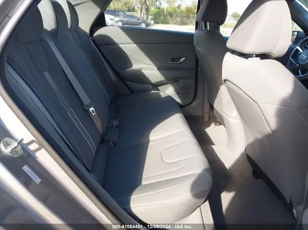 KMHLS4AG5PU461624 2023 HYUNDAI ELANTRA - Image 8