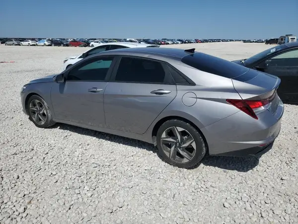 KMHLS4AG5PU511390 2023 HYUNDAI ELANTRA - Image 2