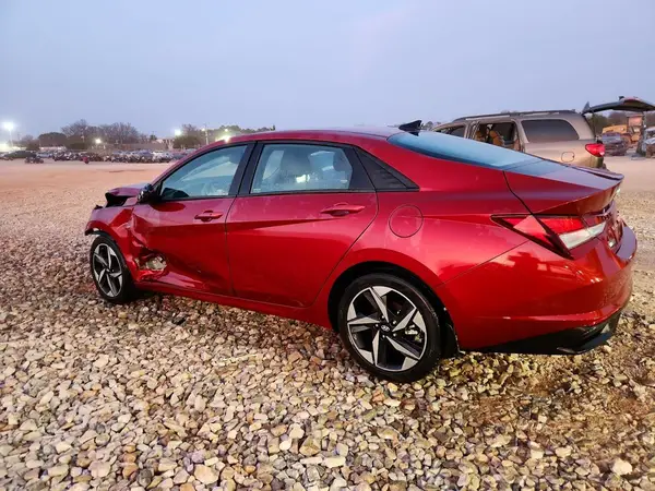 KMHLS4AG5PU568009 2023 HYUNDAI ELANTRA - Image 2