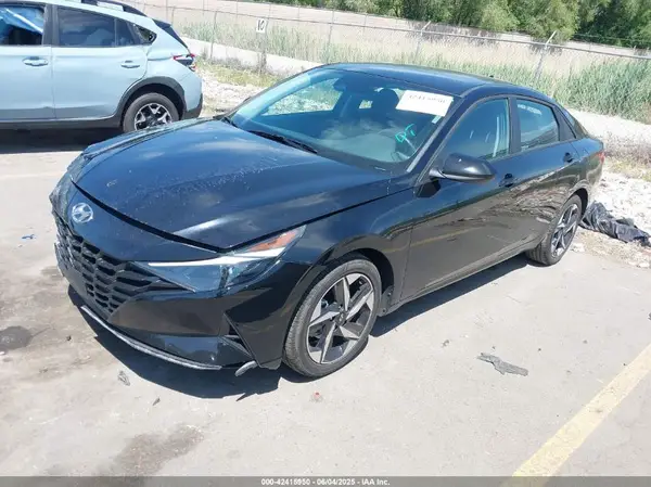 KMHLS4AG5PU568821 2023 HYUNDAI ELANTRA - Image 2
