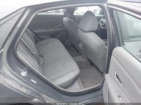 KMHLS4AG5PU597736 2023 HYUNDAI ELANTRA - Image 8