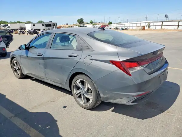 KMHLS4AG5PU634137 2023 HYUNDAI ELANTRA - Image 2