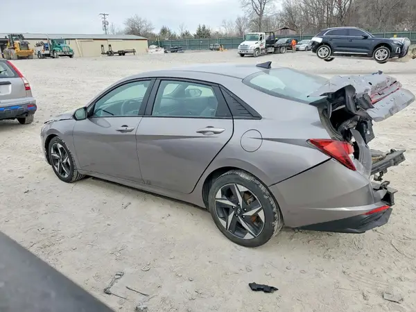 KMHLS4AG6PU386125 2023 HYUNDAI ELANTRA - Image 2
