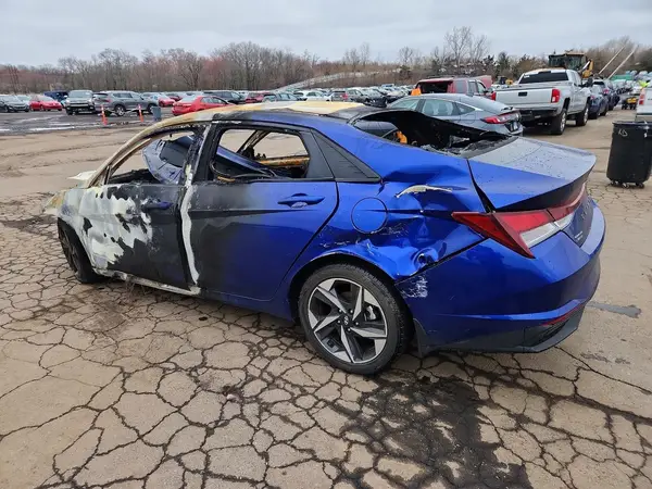 KMHLS4AG6PU413789 2023 HYUNDAI ELANTRA - Image 2