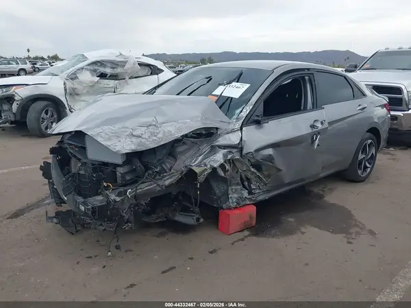 KMHLS4AG6PU431709 2023 HYUNDAI ELANTRA - Image 2