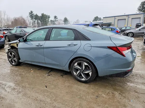 KMHLS4AG6PU442595 2023 HYUNDAI ELANTRA - Image 2