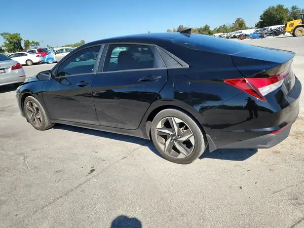 KMHLS4AG6PU464015 2023 HYUNDAI ELANTRA - Image 2