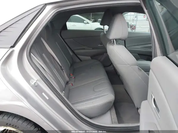KMHLS4AG6PU495703 2023 HYUNDAI ELANTRA - Image 8