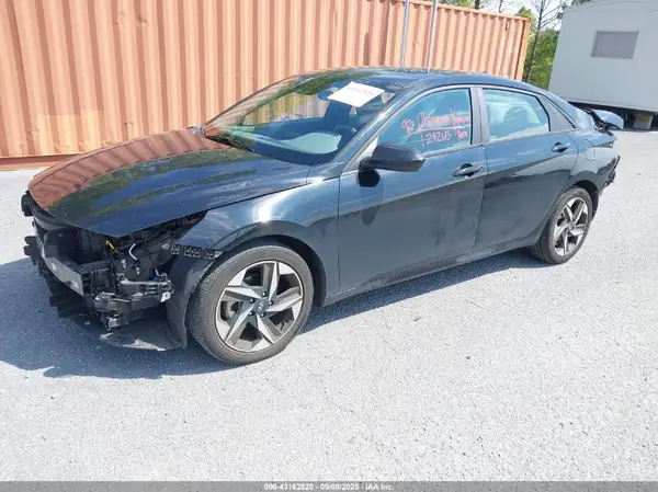 KMHLS4AG6PU513021 2023 HYUNDAI ELANTRA - Image 2
