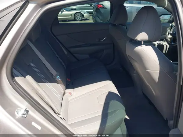KMHLS4AG6PU543099 2023 HYUNDAI ELANTRA - Image 8
