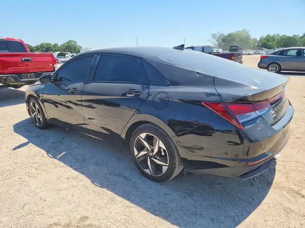 KMHLS4AG6PU619422 2023 HYUNDAI ELANTRA - Image 2