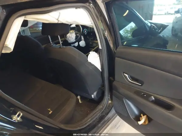 KMHLS4AG7NU216871 2022 HYUNDAI ELANTRA - Image 8