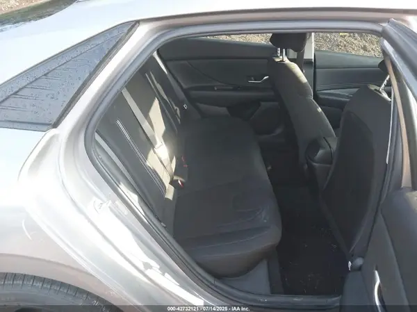 KMHLS4AG7NU233234 2022 HYUNDAI ELANTRA - Image 8