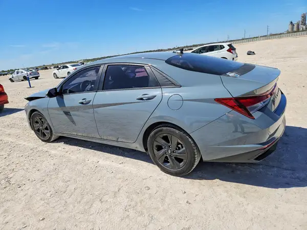 KMHLS4AG7NU248106 2022 HYUNDAI ELANTRA - Image 2
