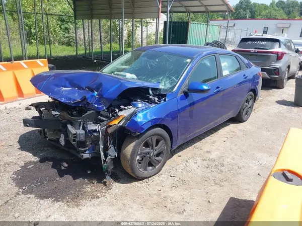 KMHLS4AG7NU369010 2022 HYUNDAI ELANTRA - Image 2