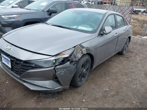 KMHLS4AG7NU369640 2022 HYUNDAI ELANTRA - Image 2