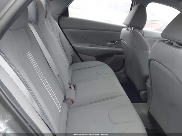 KMHLS4AG7NU369640 2022 HYUNDAI ELANTRA - Image 8