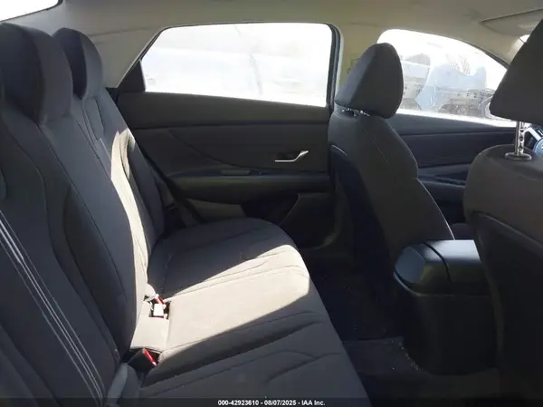 KMHLS4AG7NU370478 2022 HYUNDAI ELANTRA - Image 8