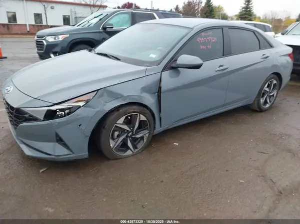 KMHLS4AG7PU411145 2023 HYUNDAI ELANTRA - Image 2
