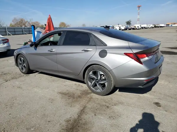 KMHLS4AG7PU411646 2023 HYUNDAI ELANTRA - Image 2