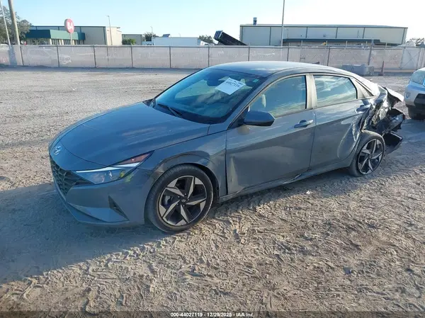 KMHLS4AG7PU413865 2023 HYUNDAI ELANTRA - Image 2