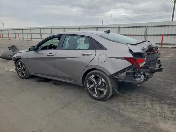 KMHLS4AG7PU476433 2023 HYUNDAI ELANTRA - Image 2