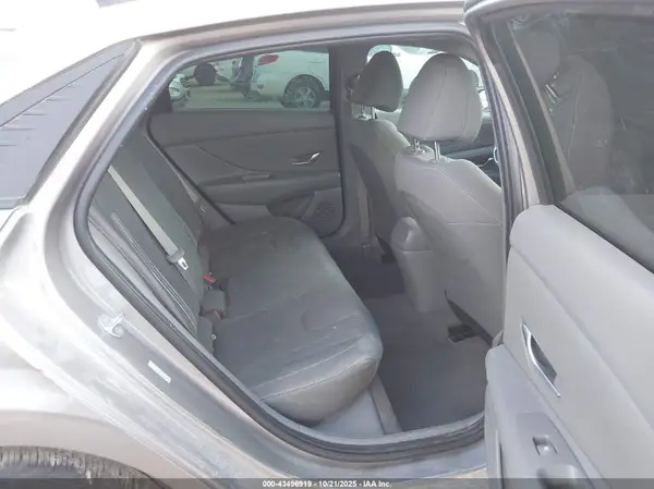 KMHLS4AG7PU521290 2023 HYUNDAI ELANTRA - Image 8
