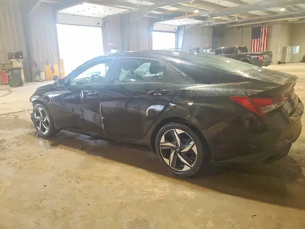 KMHLS4AG7PU556847 2023 HYUNDAI ELANTRA - Image 2