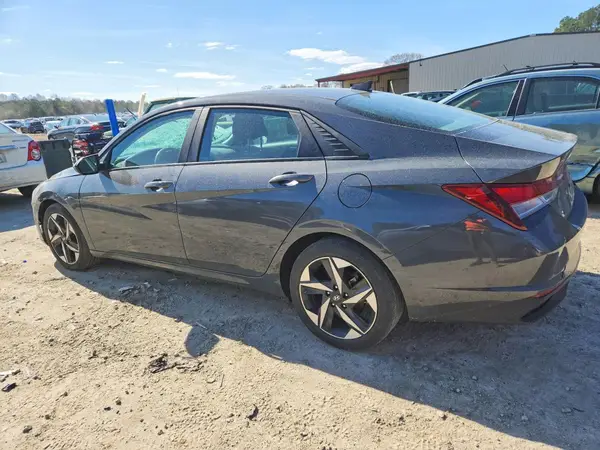 KMHLS4AG7PU582137 2023 HYUNDAI ELANTRA - Image 2