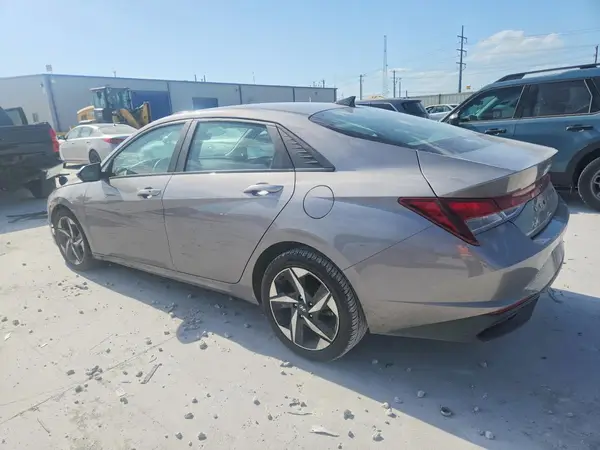 KMHLS4AG7PU596653 2023 HYUNDAI ELANTRA - Image 2