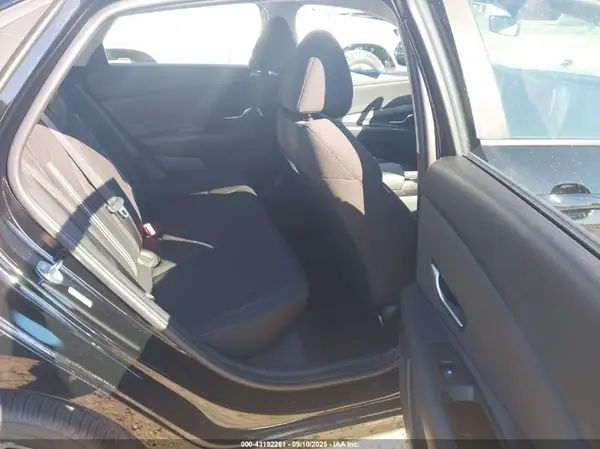 KMHLS4AG7PU610583 2023 HYUNDAI ELANTRA - Image 8