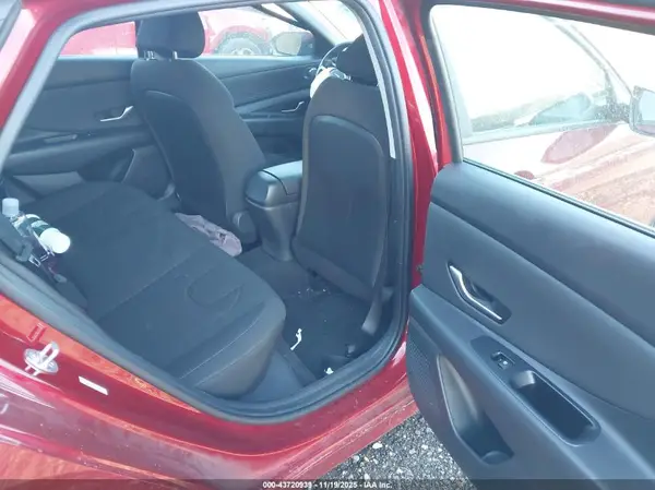 KMHLS4AG7PU610860 2023 HYUNDAI ELANTRA - Image 8