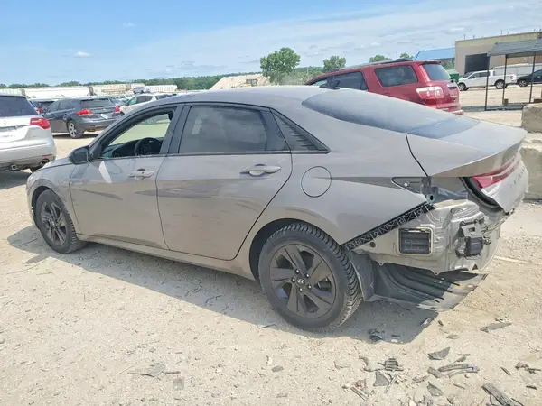KMHLS4AG8NU233226 2022 HYUNDAI ELANTRA - Image 2