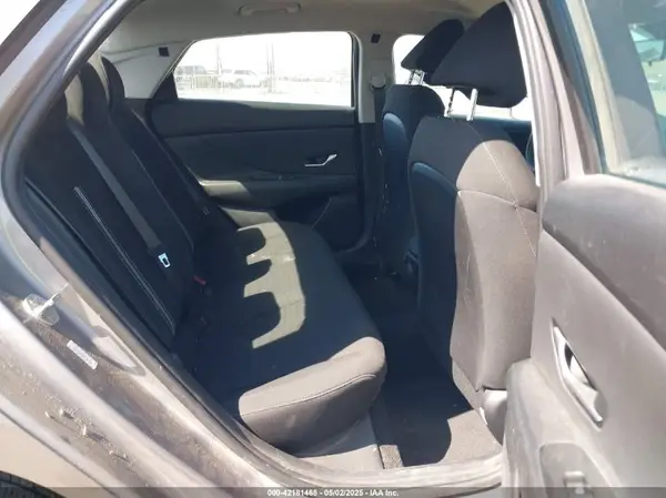 KMHLS4AG8NU281907 2022 HYUNDAI ELANTRA - Image 8