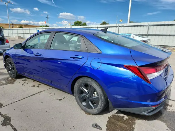 KMHLS4AG8NU312959 2022 HYUNDAI ELANTRA - Image 2