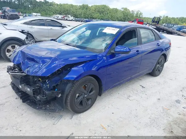 KMHLS4AG8NU321869 2022 HYUNDAI ELANTRA - Image 2
