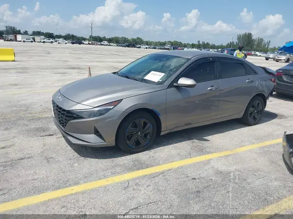 KMHLS4AG8NU367380 2022 HYUNDAI ELANTRA - Image 2