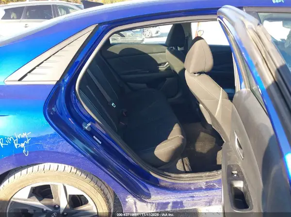 KMHLS4AG8PU389768 2023 HYUNDAI ELANTRA - Image 8