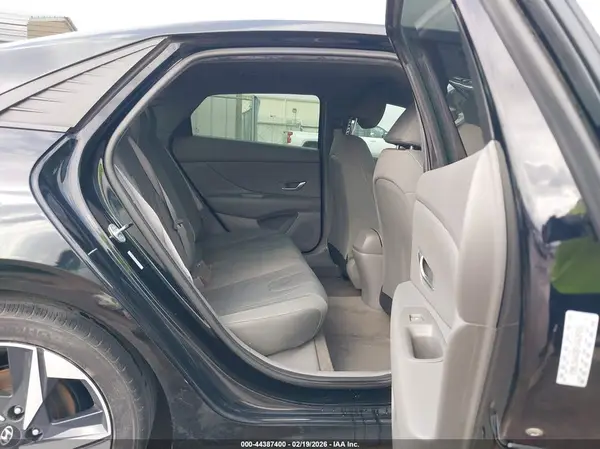 KMHLS4AG8PU468986 2023 HYUNDAI ELANTRA - Image 8