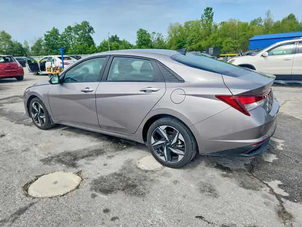 KMHLS4AG8PU520343 2023 HYUNDAI ELANTRA - Image 2