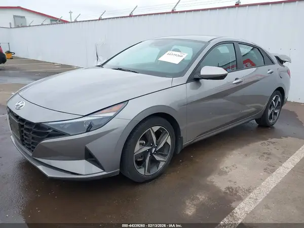 KMHLS4AG8PU521105 2023 HYUNDAI ELANTRA - Image 2